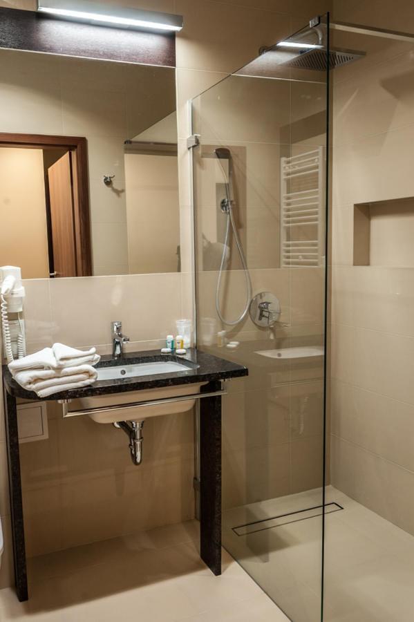 Hotel Lazur Spa & Conference Kalisz  Ngoại thất bức ảnh